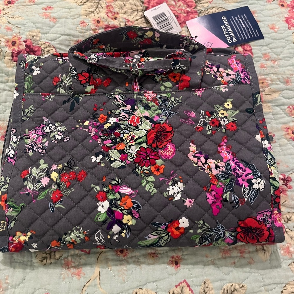 Vera Bradley Hanging Travel Organizer in Hope Blooms NWT